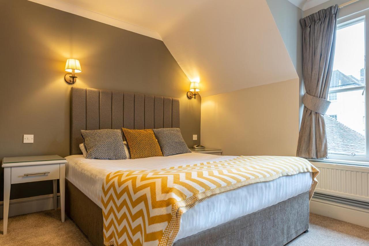 The Dog & Bear Hotel لينهام المظهر الخارجي الصورة