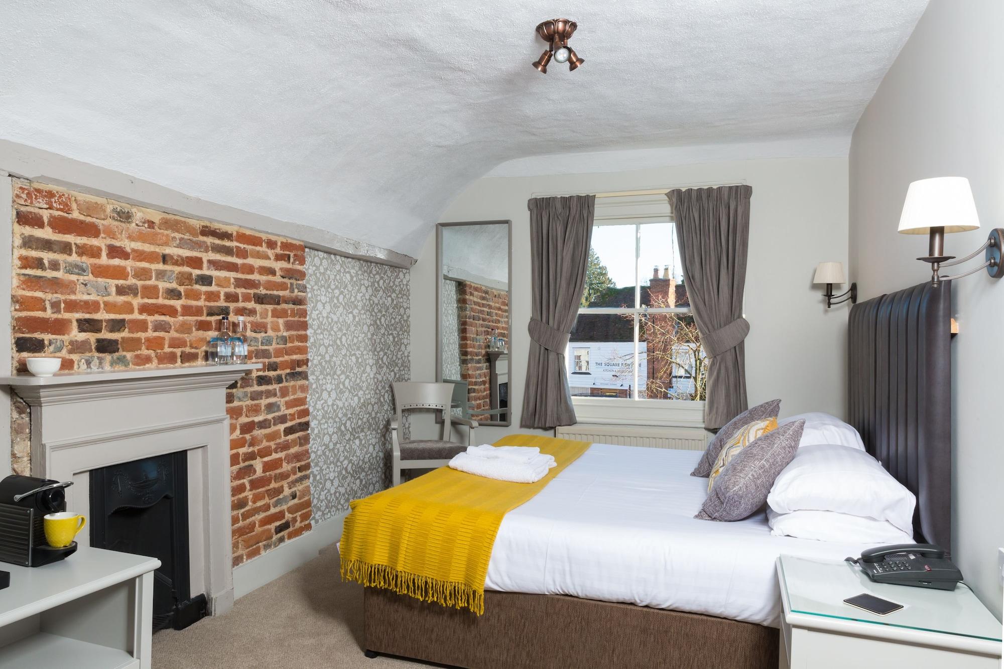 The Dog & Bear Hotel لينهام المظهر الخارجي الصورة