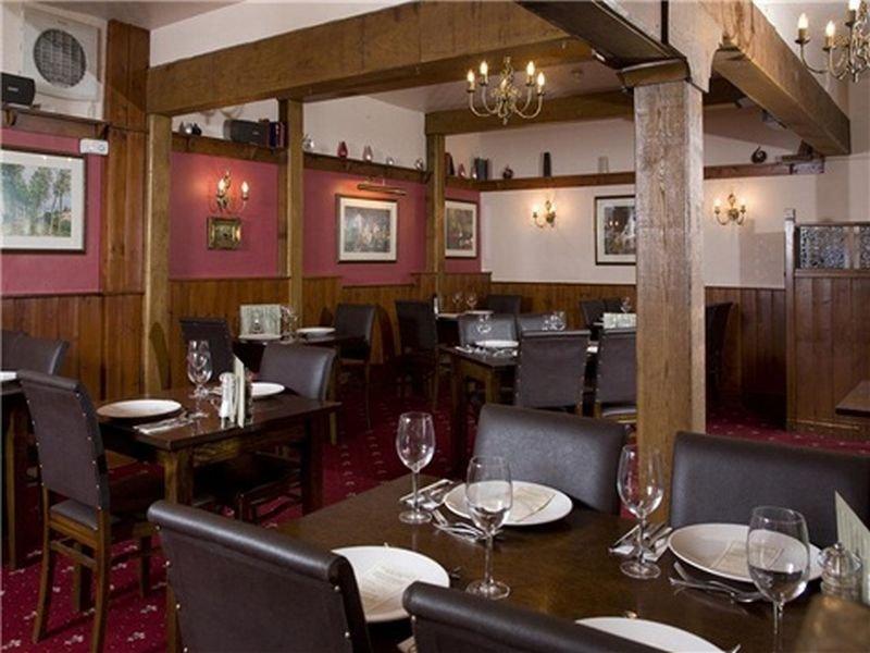The Dog & Bear Hotel لينهام المظهر الخارجي الصورة